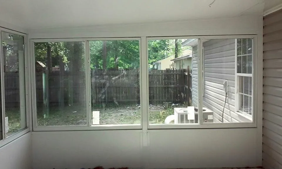 HORIZONTAL SLIDING WINDOWS