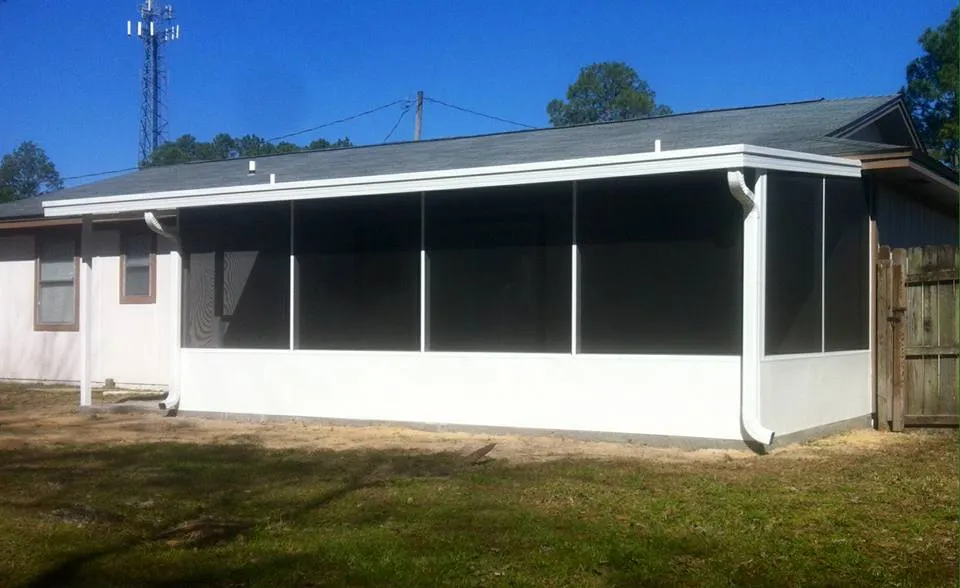 10X20 SCREEN ROOM