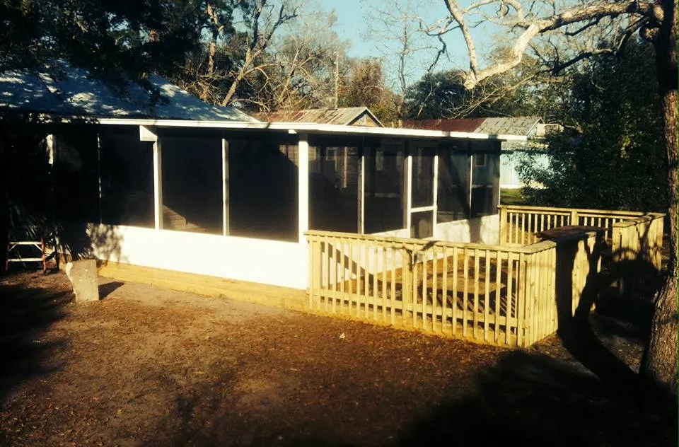 20X24 SCREEN ROOM WHITE