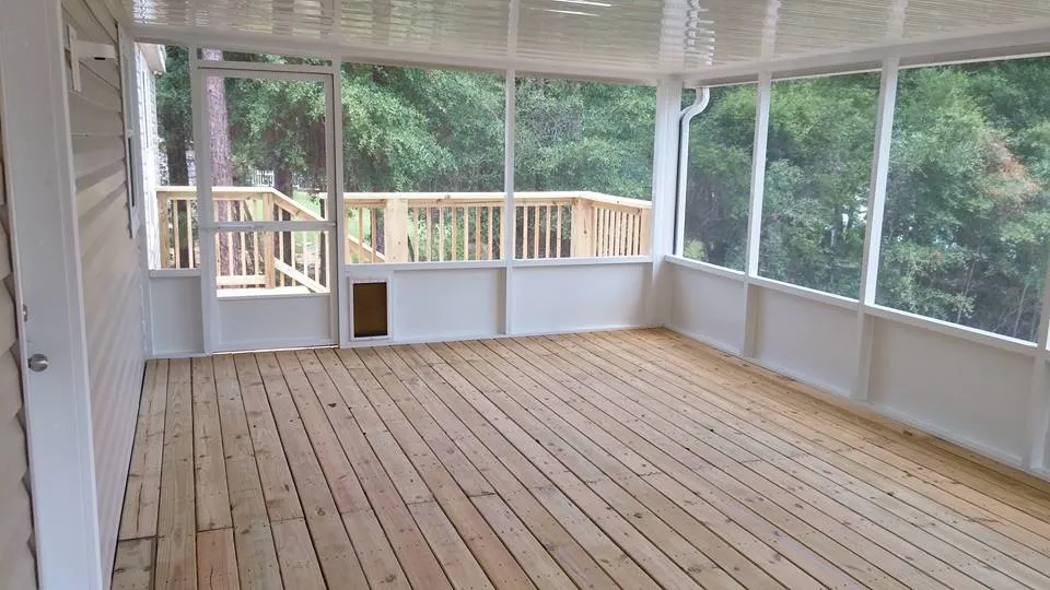 WOOD DECK SCREEN ROOM FLOOR