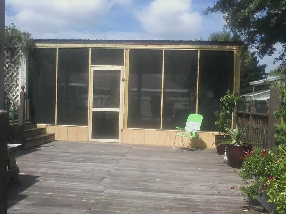 12X20 WOOD SCREEN ROOM