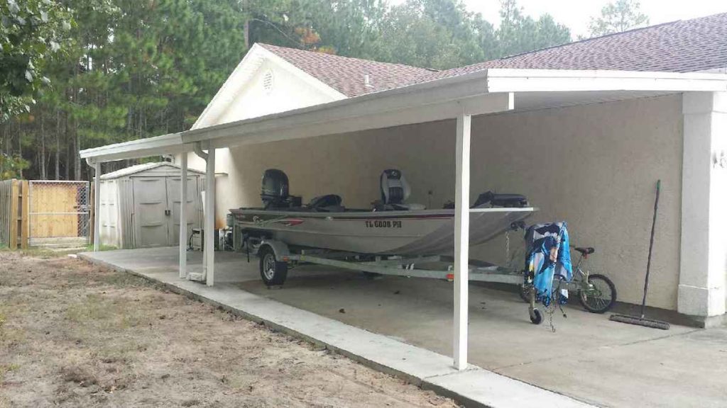ATTACHED BOAT COVER