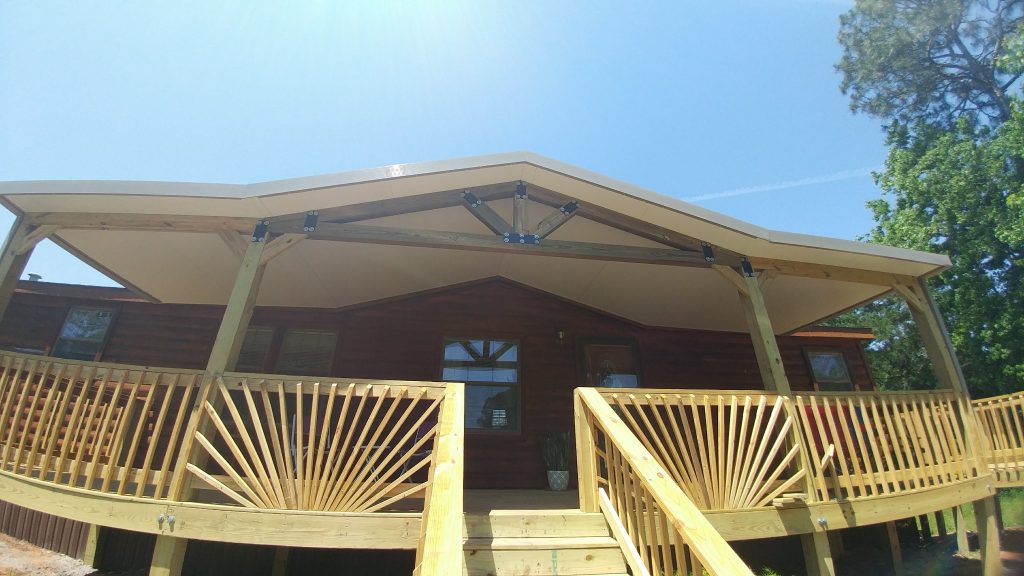 DECK WITH INSULATED ROOF