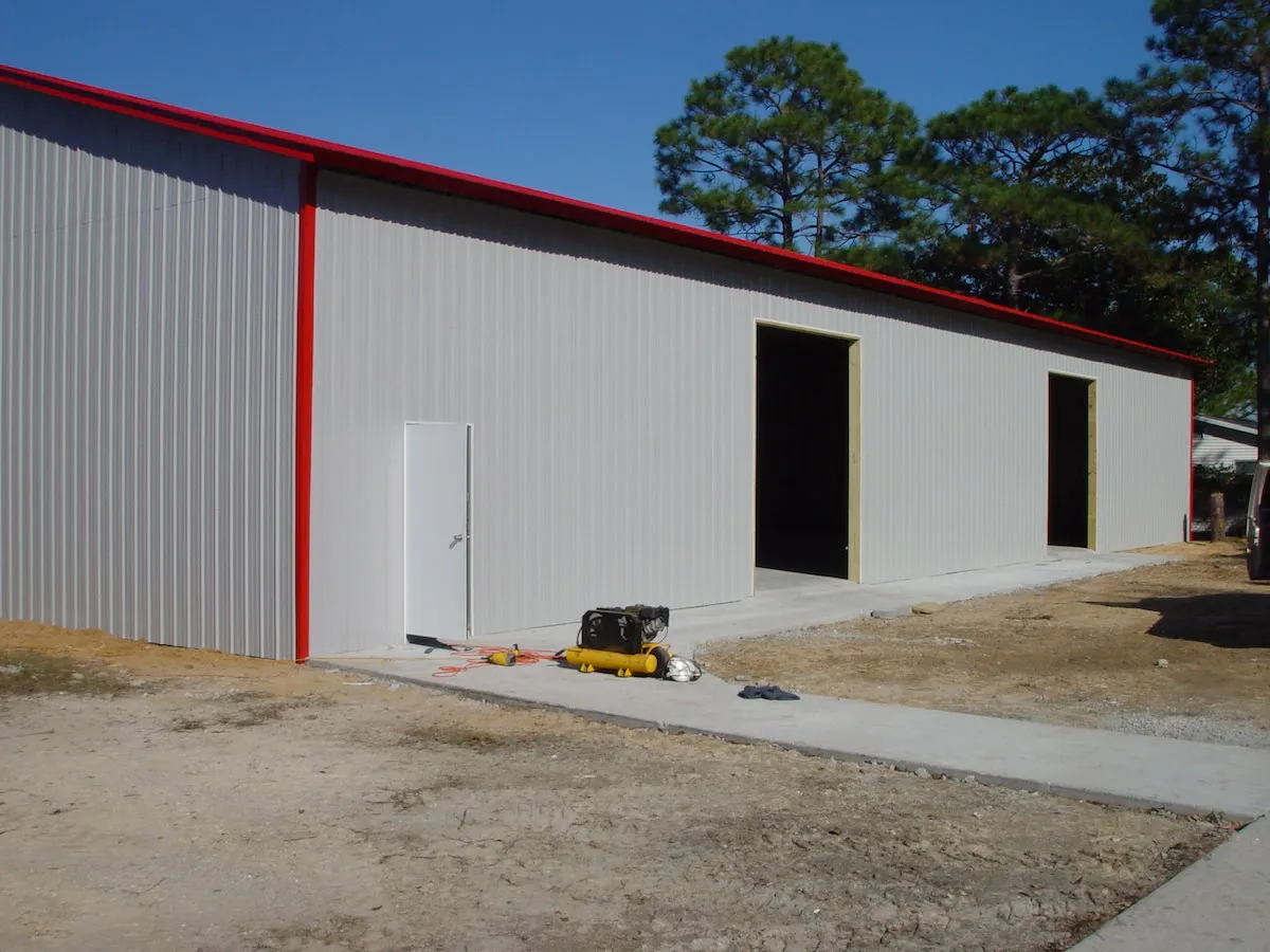 40X96X14 ENCLSOED POLE BARN