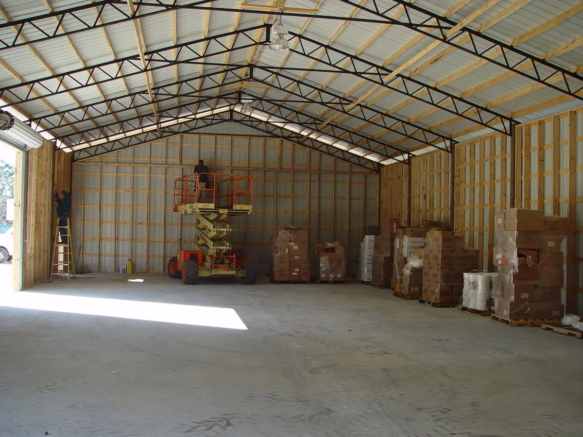 WALL FRAMING WITH SCISSOR LIFT
