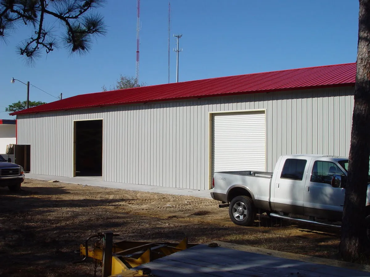 40X96 ENCLOSED POLE BARN