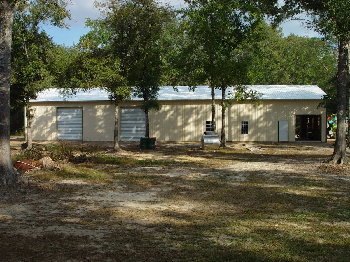 40X108X14 ENCLOSED POLE BARN