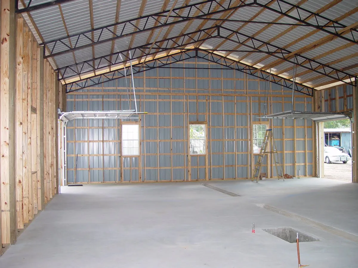 INTERIOR POLE BARN FRAMING