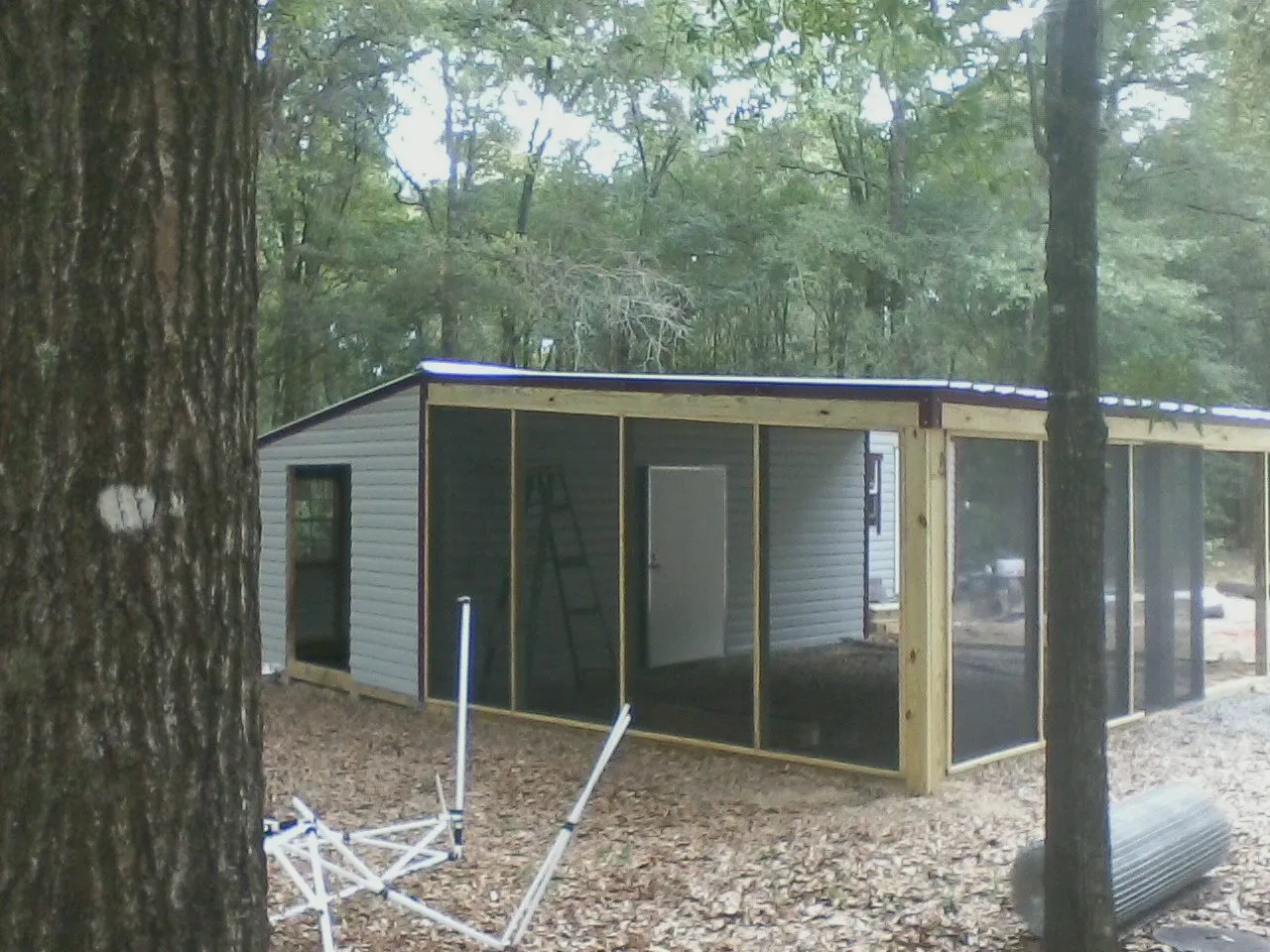 16X20 SCREEN ROOM WITH 10X20 BUILDING