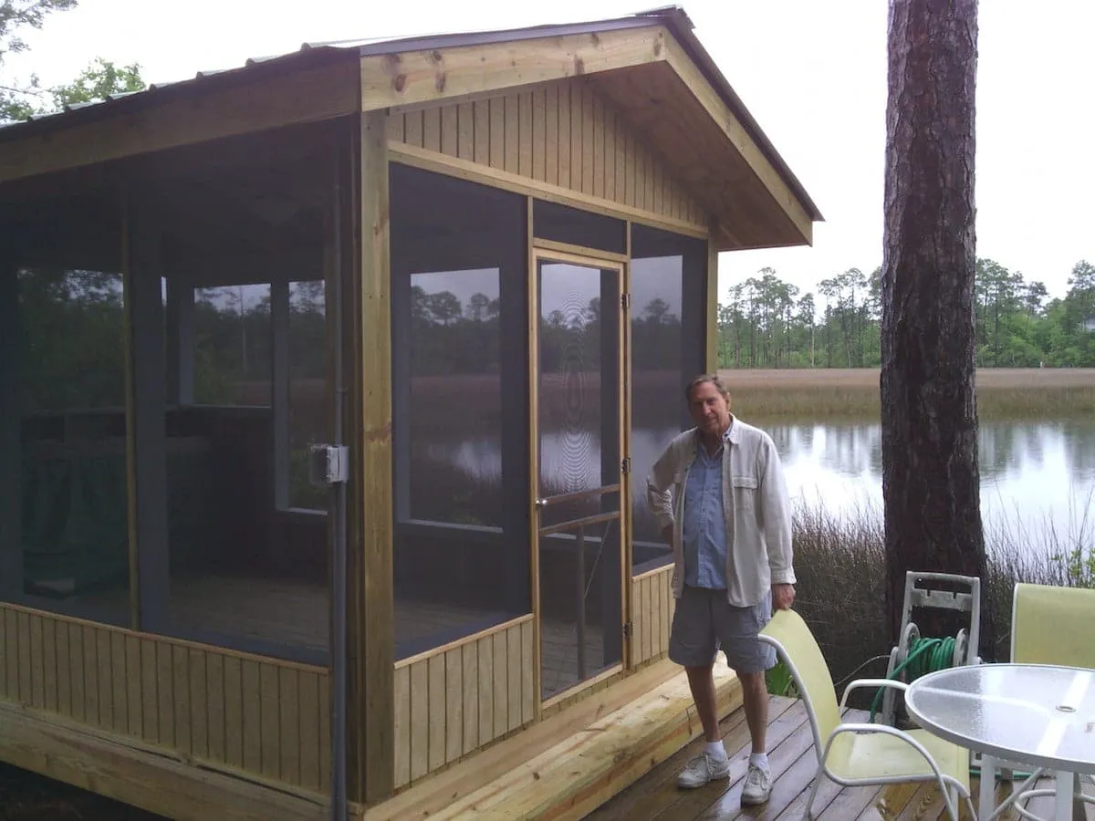 OUTDOOR KITCHEN
