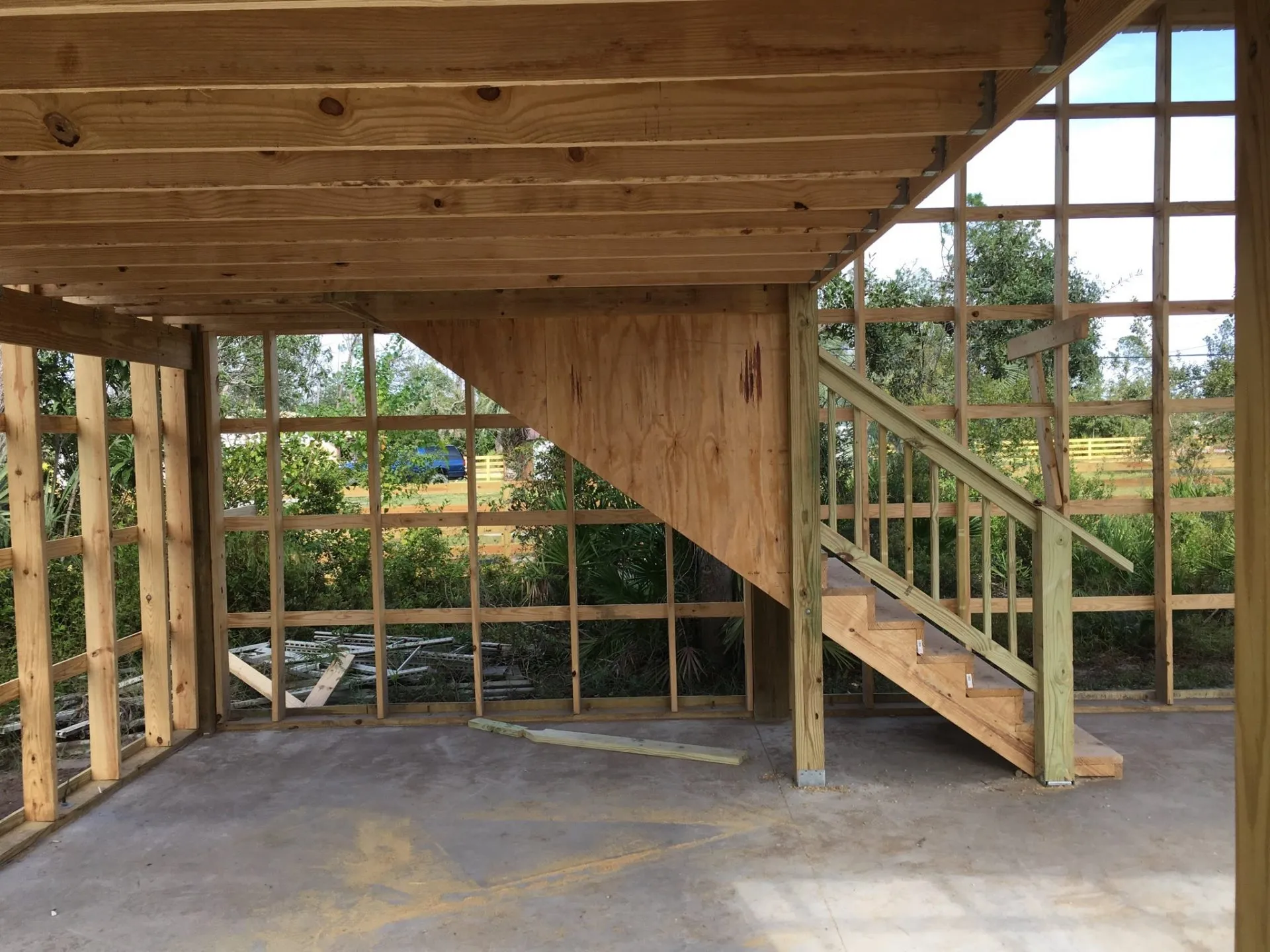 ENCLOSED POLE BARN LOFT