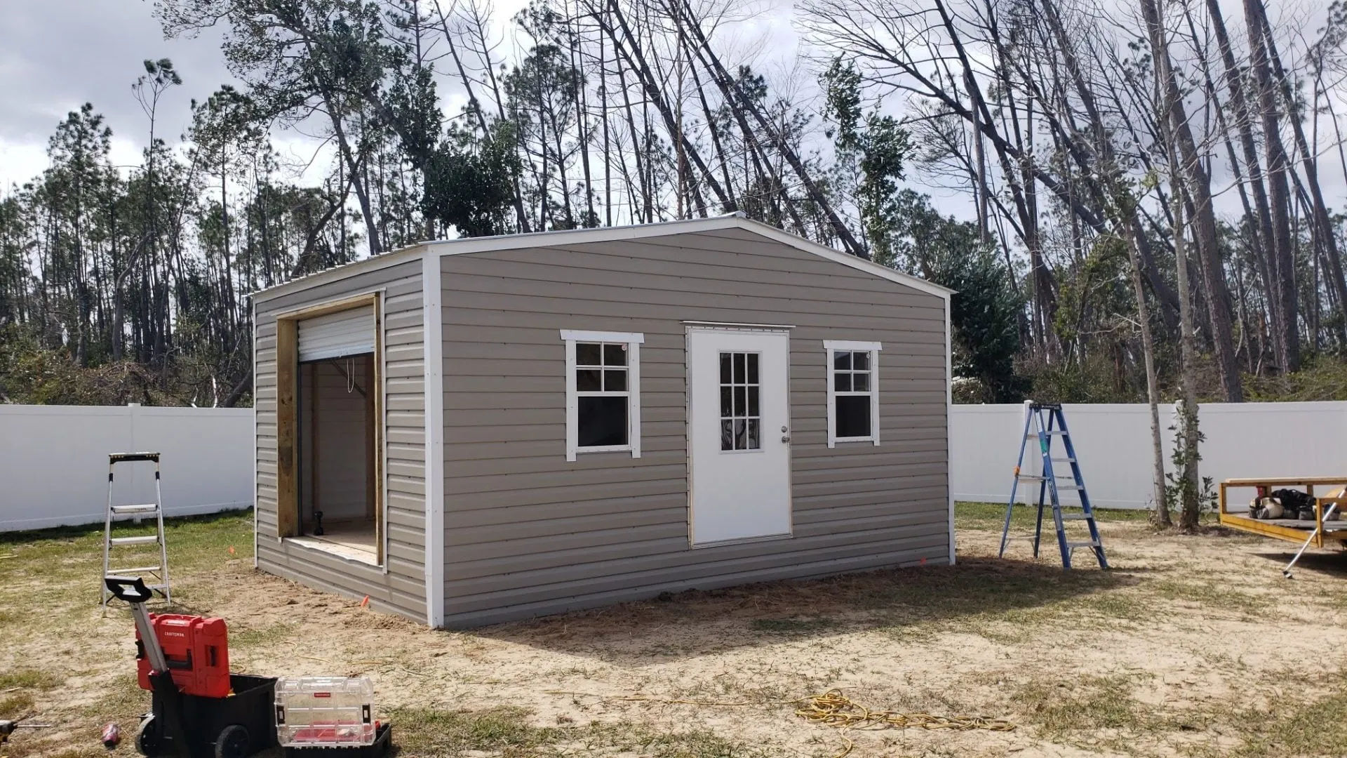 16X20 PORTABLE WITH ROLL DOOR