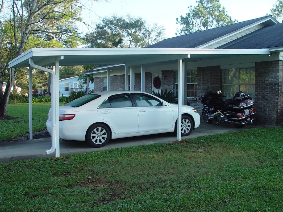 SINGLE CARPORT