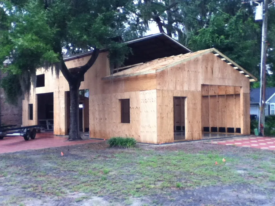 ATTACHED GARAGE UNDER CONST