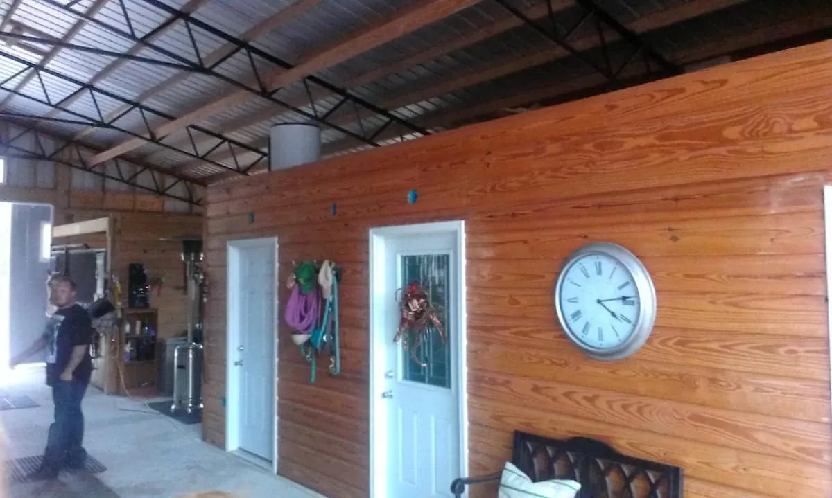 HORSE BARN INSIDE