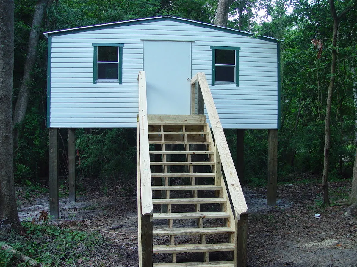 12X20 BUILDING ON STILTS