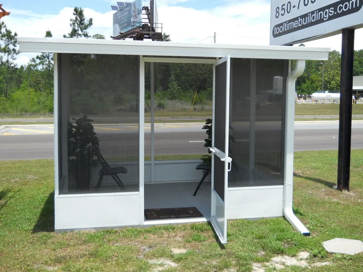 8X10 SCREEN ROOM DISPLAY